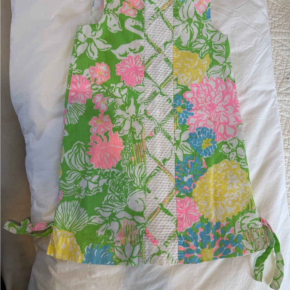Girls Lilly Pulitzer classic shift dress, size 6
